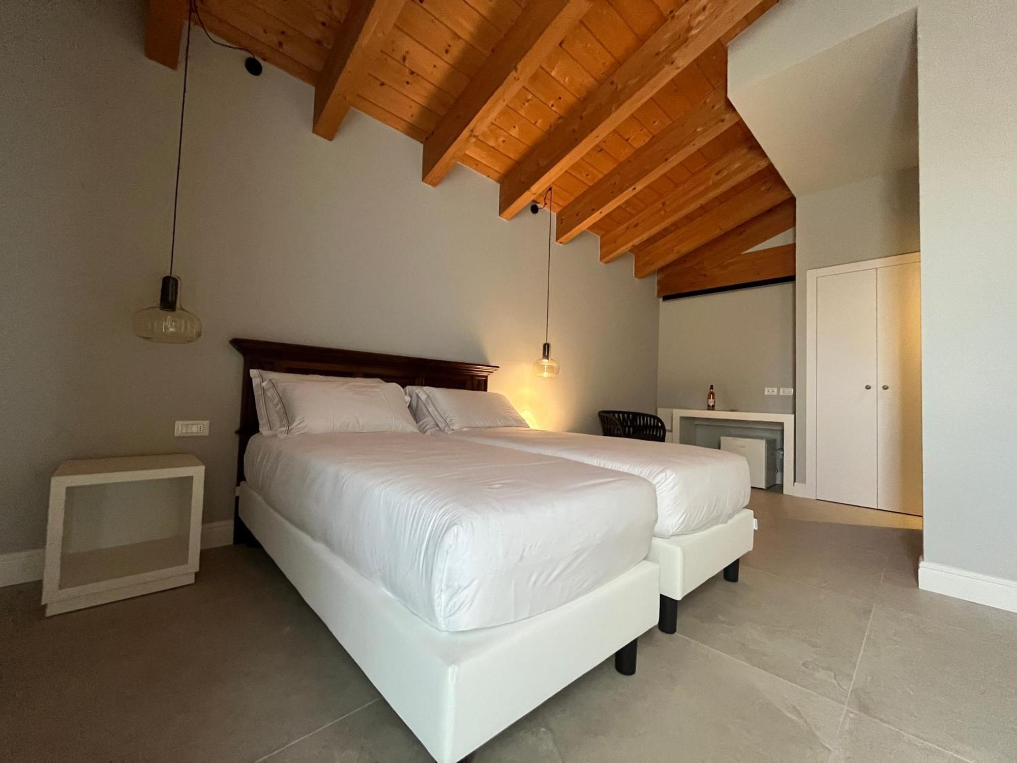 Agriturismo La Rondinella ลาซีเซ ภายนอก รูปภาพ
